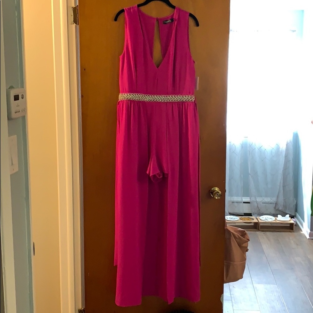 ✨Fuchsia romper- perfect for cruises or formals!✨